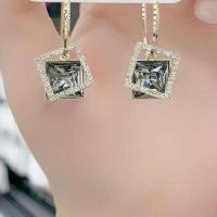 灰水晶 俊哲服饰配饰茵琦B 196 今非昔比耳环 方形水晶耳坠