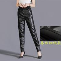 秋冬常规女皮裤 M [90-110斤] 妈妈裤秋冬中老年女皮裤外穿高腰宽松加大码直筒长裤子加绒保暖裤