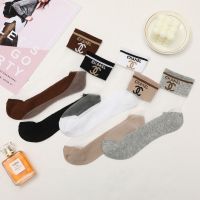 字母5双装 水晶丝字母袜子女棉袜夏季薄款潮流透气玻璃丝CC笑脸中筒5双装