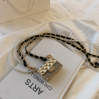 金色G 小香风腰包女金属镂空mini耳机包珍珠链条菱格斜挎包挂脖装饰小包