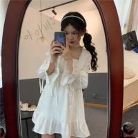 白色 S 2022秋冬学生潮韩系浪漫约会装法式喇叭袖收腰绑带花边v领连衣裙