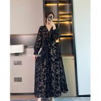 杭州法式名媛秋季新款v领气质植绒连衣裙女百搭显瘦长裙