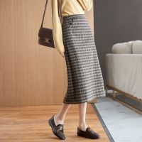 2021秋冬季新款高腰显瘦宽松后开叉一步复古风中长格子半身裙女秋