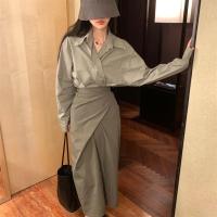 色侧扣设计感时尚衬衫女+自由调节多穿法气质显瘦半身裙两件套