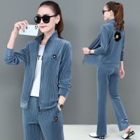 运动套装女2021春秋新款三件套时尚韩版灯芯绒女士卫衣小雏菊套装
