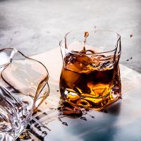 欧式酒吧威士忌酒杯家用个性不规则烈酒杯异性厚底水晶玻璃杯