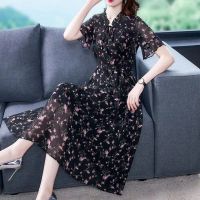 2021年夏装新款碎花裙收腰显瘦雪纺短袖连衣裙大码过膝打底长裙子 黑色短袖 L 95-115斤