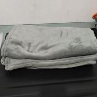 [48小时发货]多功能抱枕被子两用珊瑚绒毯子汽车内枕头女生可爱办公室午睡神器 单条毯子灰色 抱枕+毯子