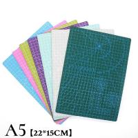 [橡皮章雕刻垫板]手帐切割垫板模型背板 DIY桌面保护切割垫板 A5[送美工刀] 绿色