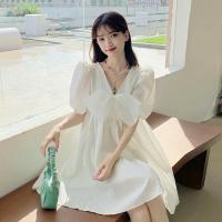 白色初恋蝴蝶结泡泡袖连衣裙女夏季2021新款法式可盐可甜炸街裙子 白色 S