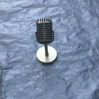 仿真复古麦克风道具话筒主题影楼摄影假唱麦克抓周拍照道具 金色话筒