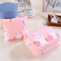 幸福兔 40*40展开100*150cm 两用抱枕大学生宿舍薄被子办公室午休枕头汽车折叠靠垫夏天空调被
