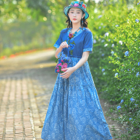 2022民族风女装春季新款v领花色短袖套头a型印花高腰修身牛仔长裙