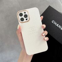 新款欧美大牌苹果13promax手机壳iPhone11全包镜头xs/12软7/8plus [金属精孔镜头]-象牙白 苹果