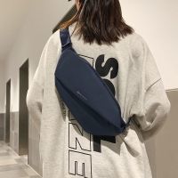 潮牌日系胸包男士ins简约单肩包腰包背包小挎包女帆布学生斜挎包 蓝色+退货包运费