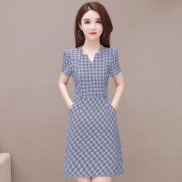 连衣裙2021年新款夏装短袖女妈妈装洋气格子收腰高档遮肚显瘦裙子 浅紫色 L [85-100斤]