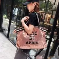 2020春季新款短途旅行亮片时尚瑜伽单肩包休闲亮片斜挎字母大包包 米白色