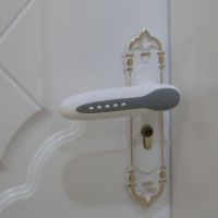 贝得力硅胶门把手套防撞保护套儿童安全防撞条宝宝房门拉手防碰套 门把手保护套-灰色