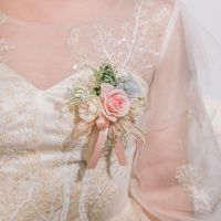 婚品甜美风玫瑰布艺仿真胸花新娘伴娘儿童手腕花婚庆用品 C款胸花