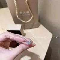 1克拉仿真莫桑石925戒指女情侣戒指结婚求婚戒指钻戒 配国鉴证书