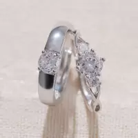 结婚对戒仿真一对求婚现场用的道具婚礼交换仪式情侣款假钻石戒指 戒指一对无盒