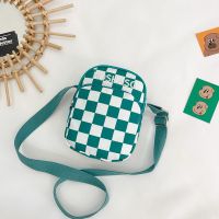 绿色 儿童斜挎包帅气男童宝宝格子零钱包洋气韩版休闲百搭手机包游玩包
