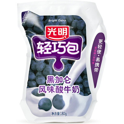 光明轻巧包黑加仑酸奶180g