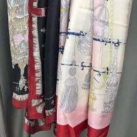 2021春夏新款女装简约显瘦专柜大码中长款气质连衣裙 小丝巾 颜色随机发