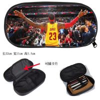 NBA篮球科比笔袋詹姆斯库里阿伦凯文雄鹿笔袋男初中小学生文具盒 容量大耐脏耐用 图1