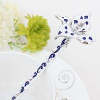 发簪古典青花瓷百搭盘发簪子简约时尚女拉丁舞表演民族风头饰 青花瓷四叶花(银)