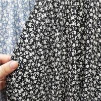 小碎花印花韩国丝面料连衣裙裤衬衫短裙轻薄服装布头布料清仓处理 黑底 /0.5米