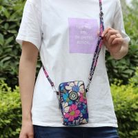 新款装手机包女斜挎迷你小包包放手机袋子挂脖布袋便携手腕零钱包 两层蓝印花