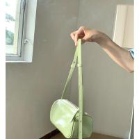 韩国夏季新款气质油腊皮斜跨小包包ins简约单肩腋下包百搭枕头包 哈密瓜色