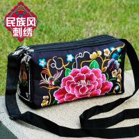 2021新款云南民族风刺绣花包包帆布休闲简约女士三层单肩斜挎包 大红牡丹