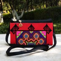 新款云南民族风包十字绣花包女士刺绣斜挎包手拿钱包钱夹手机小包 斜挎背 红色
