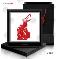 哈登詹姆斯库里科比欧文周边手办生日礼物摆件NBA纪念毕业礼物男 科比父女纪念版 一副剪纸 礼盒套装