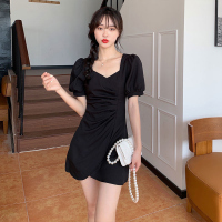 美动态大码女装法式气质泡泡袖裙子2022夏装收腰不规则褶皱连衣裙