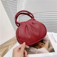 红色 中年妈妈手拎迷你女包休闲买菜手机零钱手拿包中老年人手提小包包