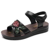 黑色 35 收藏关注优先发 2021年妈妈凉鞋夏季平底软底女士中老年女鞋老人奶奶大码防滑舒适