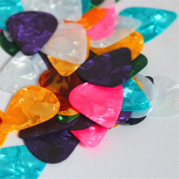 无logo[6个装0.46mm拨片] TOM吉他尤克里里拨片电吉他民谣专用赛璐璐水滴拨片弹片拨片盒