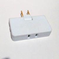 一个白色 |- 超薄180度旋转一转三 狭窄空间 转换插头 多功能插座转换器一拖三