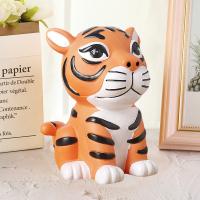 B123小老虎送12色颜料 高约13厘米 儿童涂色石膏娃娃老虎白胚玩偶陶瓷手工彩绘diy涂鸦绘画搪胶公仔