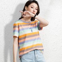 CACHE CACHE夏季新款纯棉彩虹条字母刺绣印花T恤女时尚条纹短袖