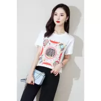 CACHE CACHE夏季新款复古丝巾印花短袖女缎面别致显瘦T恤