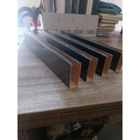 20*60铝方通吊顶(按平方销售,面积需增加5%的安装损耗)