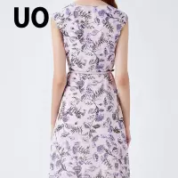 UO夏季 时尚碎花V领收腰显瘦仙女连衣裙