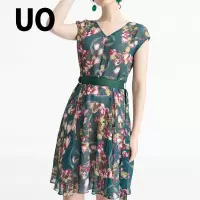 UO夏季印花V领无袖收腰连衣裙