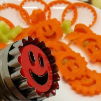 笑脸(拍2款送1款) 生日快乐模具胡萝卜小号生日面条刻字模具印字模具水果拼盘造型