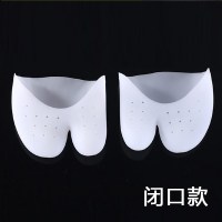 1双 闭口(均码) 鸡眼踢足球打篮球护具穿高跟鞋防磨脚护指甲保护套脚趾头套白肤色