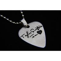 银色 PICKLACE钛钢金属吉他拨片项链Taylor Swift 签名 泰勒·斯威夫特